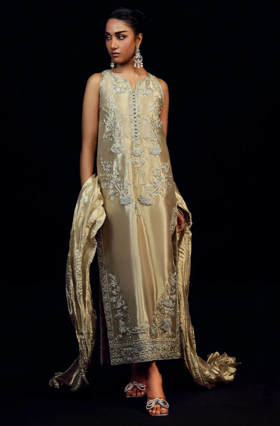 Ayesha Somaya - Ayra