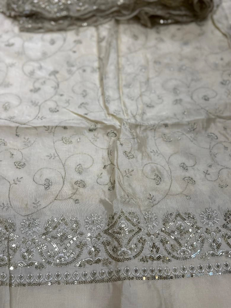 Kanwal Malik - Nisha Gown 03